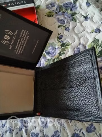 Billetera Tommy Hilfiger