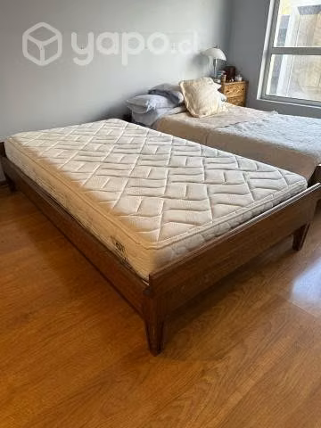 2 camas plaza 1/2 matrimonial +2 veladores