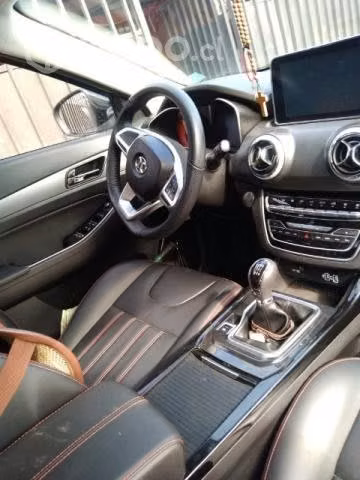 Vendo mi camioneta muy buena muy hermosa