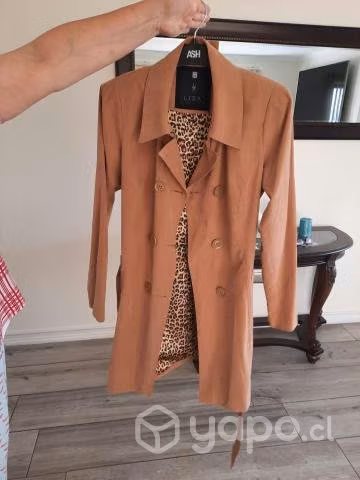 Chaqueta Lisa Trench (Muy poco uso) Mujer