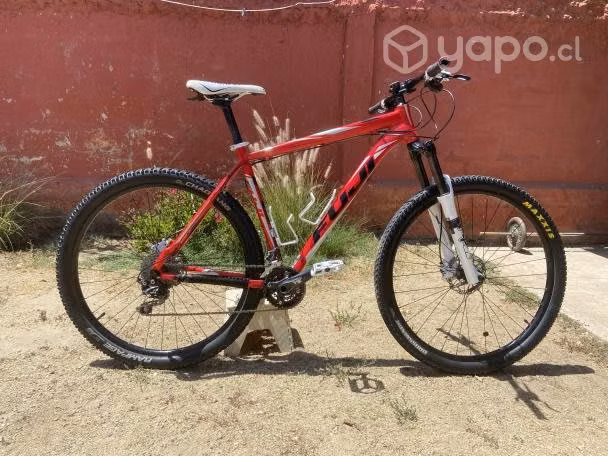 Fuji Nevada 1.9 aro 29