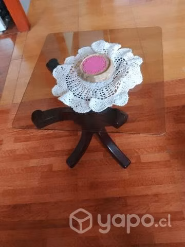 Mesita de vidrio