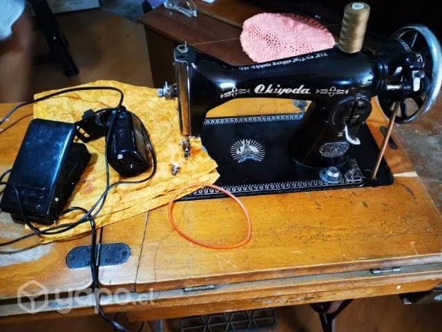 Maquina de coser recta