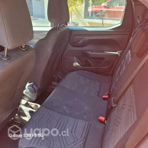 Camioneta RAM 700