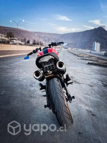 Ducati Monster 696 2011