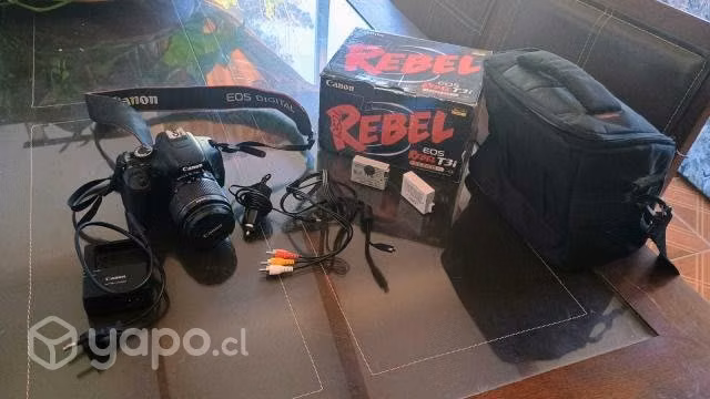 Canon Rebel T3i + Accesorios