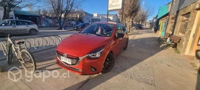 MAZDA DEMIO 1.5 Rojo Mecanico