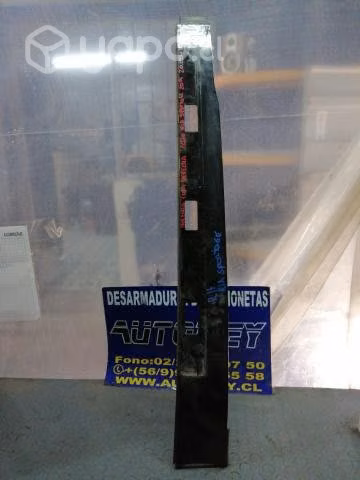 Moldura (02) derecha techo Kia Sportage 2014