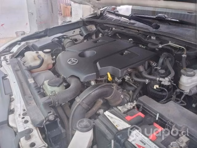 Toyota hilux 2017 4×2 turbo Diesel