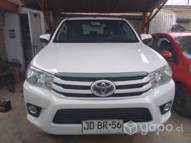 Toyota hilux 2017 4×2 turbo Diesel