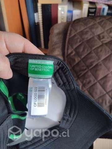 Gorros o jockeys BENETTON - Imagen 3