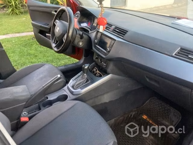 Seat arona 2021 rojo deseo