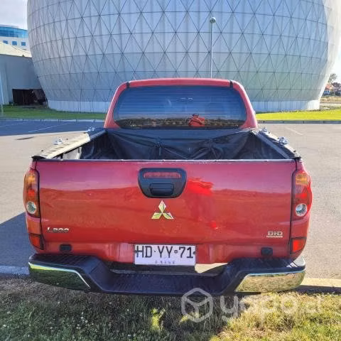 Mitsubishi l200 2015