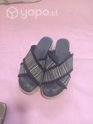 Lote de ropa, nueva y usada, lote en 20 mil,