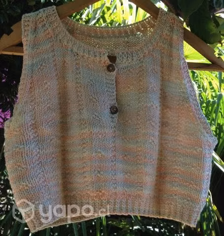 Polera de hilo tejida a mano colores pastel