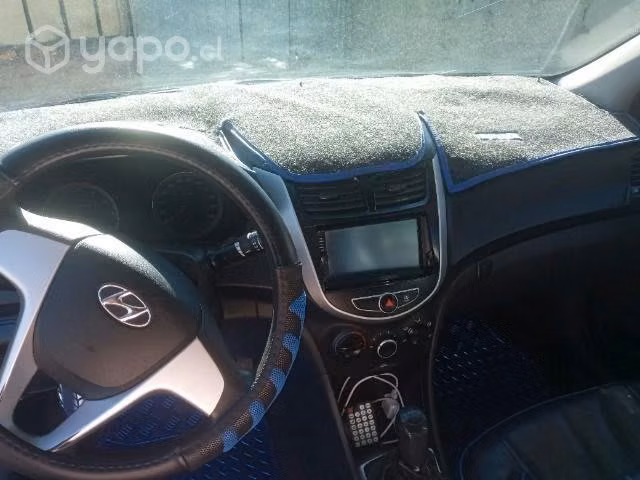 Hyundai accent 2011