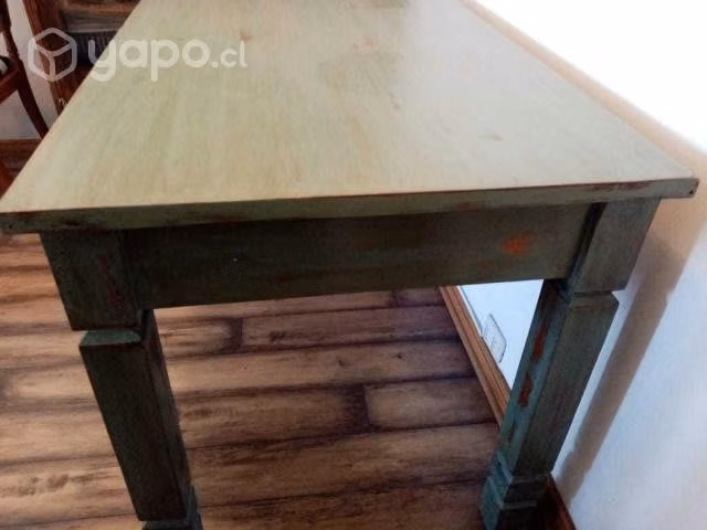 Escritorio o mesa de campo restaurado