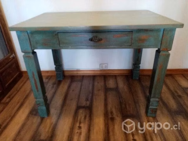 Escritorio o mesa de campo restaurado