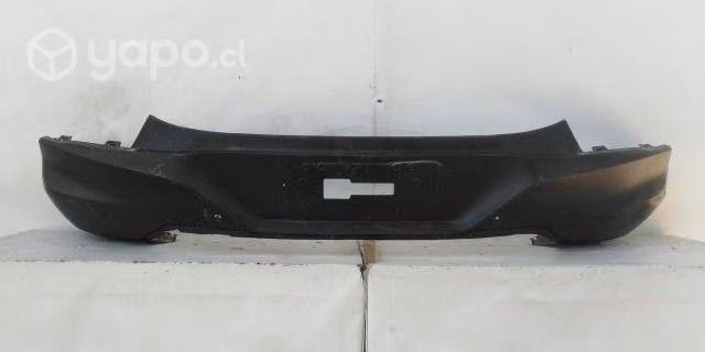Parachoque trasero chevrolet tracker (21-22)