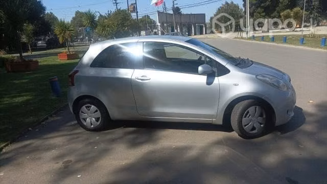 Toyota new Yaris GLl SPORT 1.3 2009