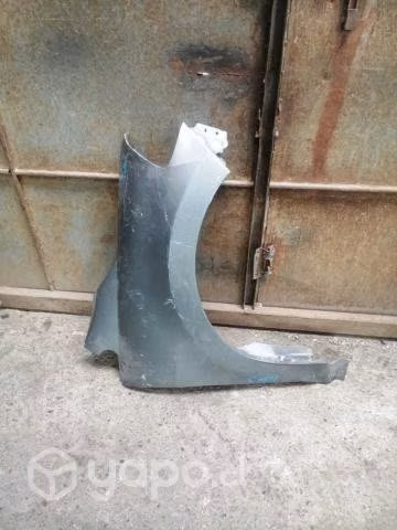 Tapabarro derecho nissan tiida original