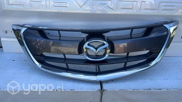 Mascara mazda bt50 (16-21)