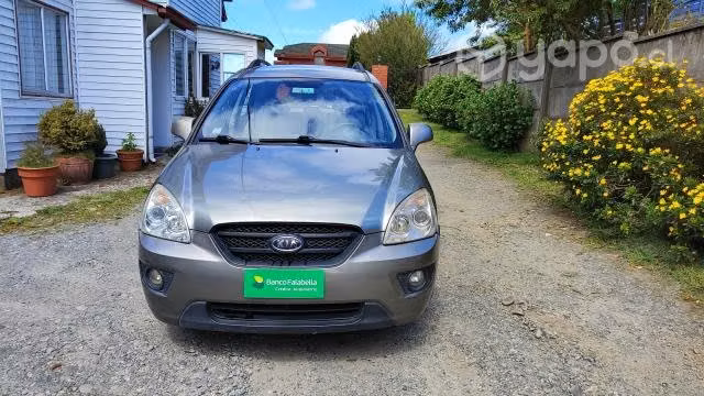 Kia carens