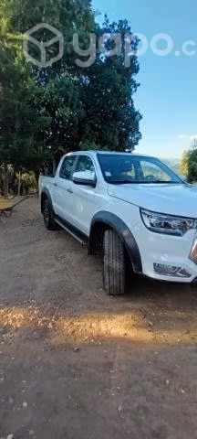 Camioneta jac t8