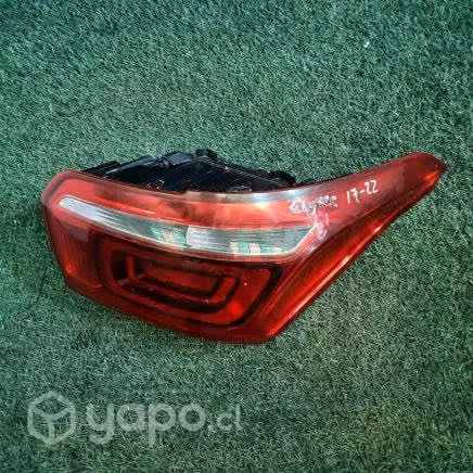 Foco derecho citroen elysee 2017 2022 original