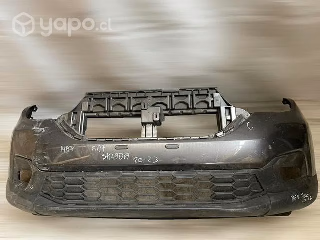 Parachoque delantero Fiat Strada 2020 2023