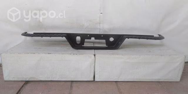 Chevrolet silverado moldura parachoque trasero (19