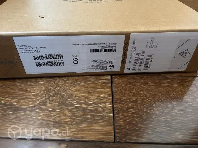 HP Pavilion Plus 14 nuevo sin uso con caja abierta