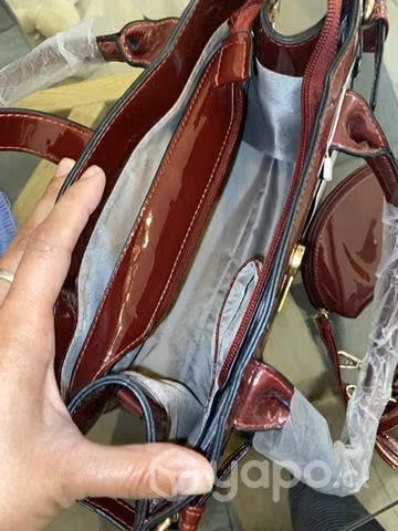 Cartera burdeo