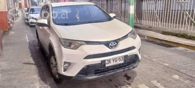 Rav 4 2018 versión lujo 4x2 2.0