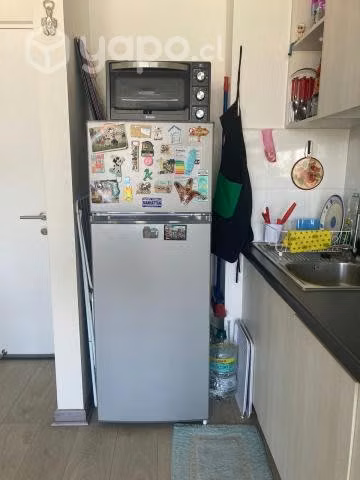 Refrigerador , marca Midea