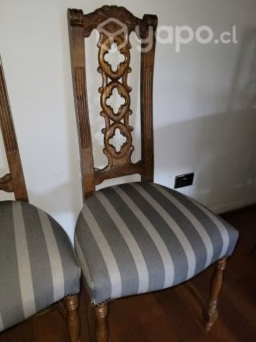 Set de 8 sillas de madera