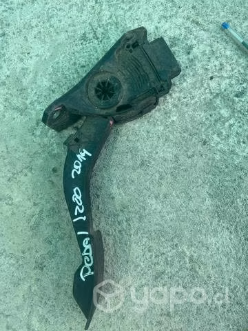 Pedal Mitsubishi L200 2019