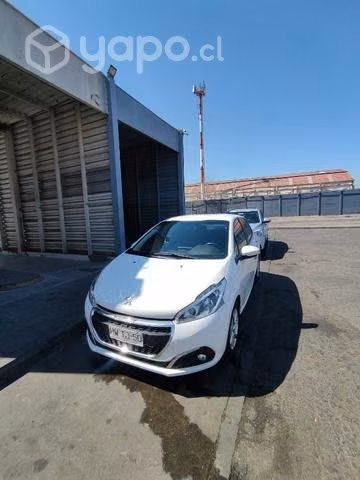 Peugeot 208 Active HDI 1.6 92 hp - Imagen 9