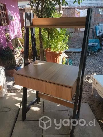 Vendo pequeño escritorio - Imagen 4