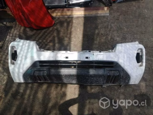Parachoque delantero nissan np300 2020 original