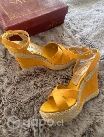 Sandalias marca peruana N38