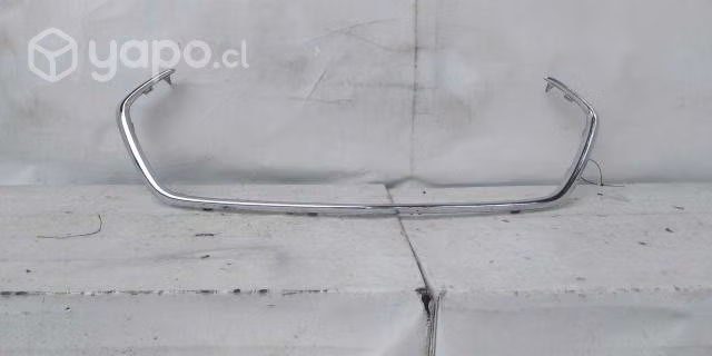 Chevrolet tracker bisel rejilla parachoque (17-20)