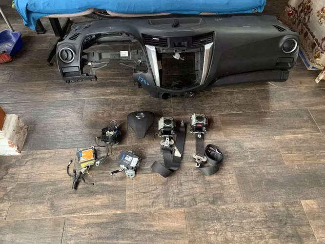 Kit de airbag SE 4x4 para Nissan NP300 2018 - Imagen 3