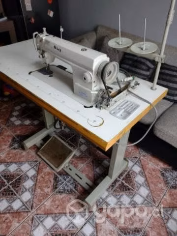 Maquina de coser industrial marca BSQ RECTA