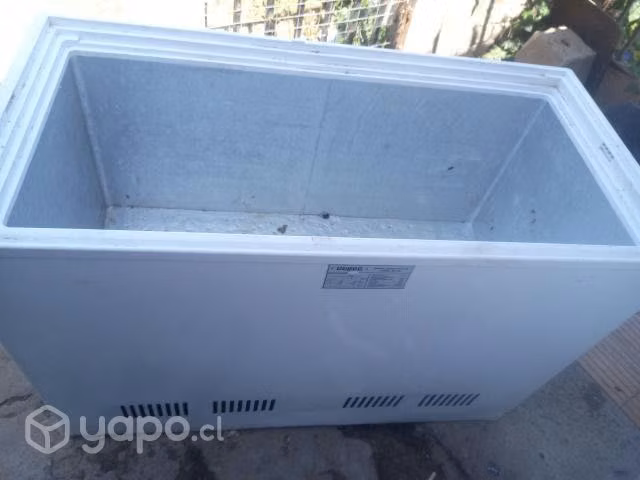 Congeladora semi nueva con tapa vidrio