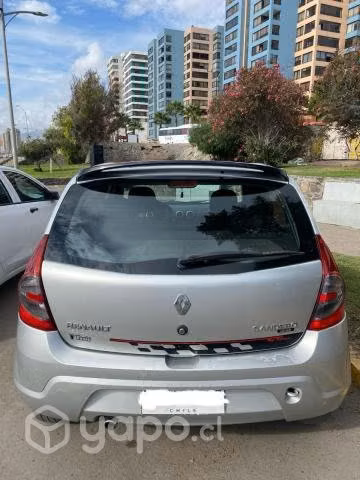 Renault sandero 2011