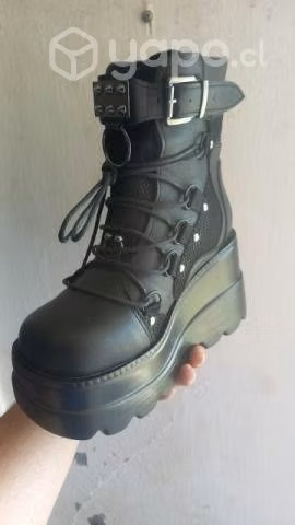Botas tipo dollskill goticas