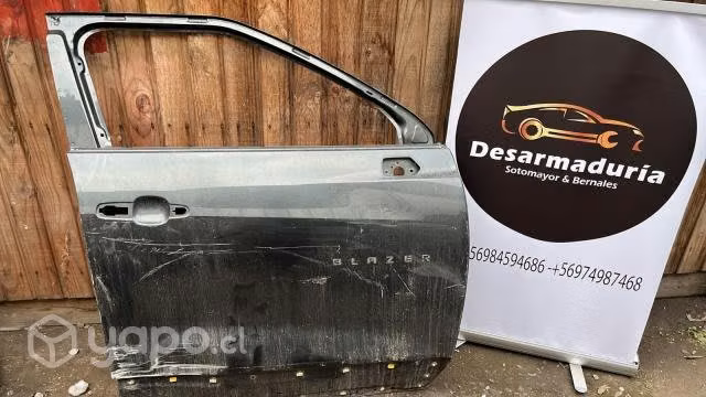 Puerta delantera Rh Chevrolet blazer 2.1