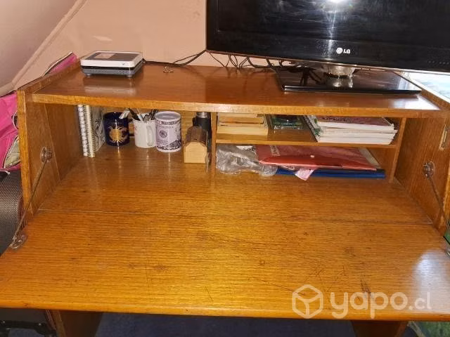 Escritorio de pino