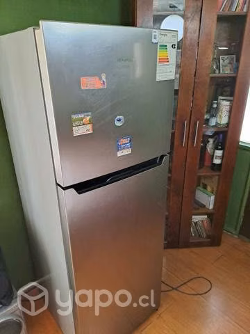 Refrigerador Hisense - Imagen 2